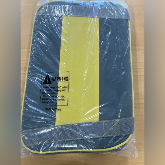 OKMEE Portable pet carrier for small & medium cats, dog puppies. - Picture 3 of 8